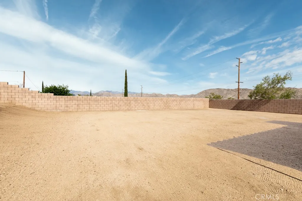 7714 Grand Avenue, Yucca Valley, California 92284 home-pic-53